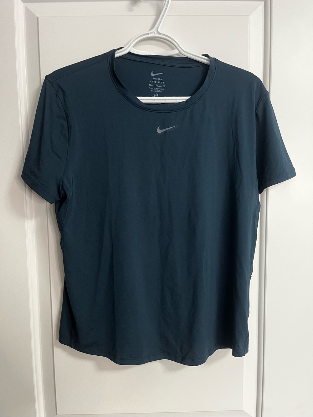 Nike Women’s Teal Blue Dri-FIT Short Sleeve Shirt